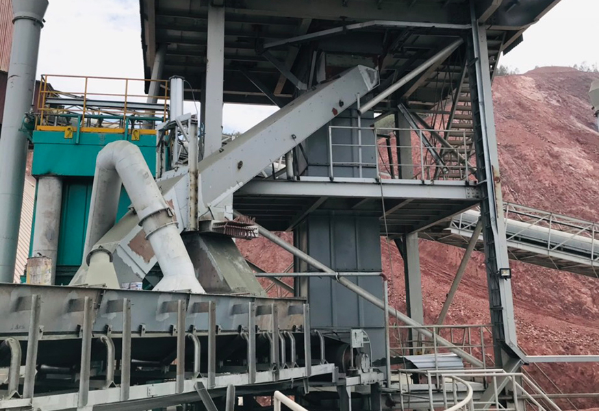 Instance of The Plate Chain Elevator in The Clinker Silo of The VISSAI Cement Plant in Vietnam